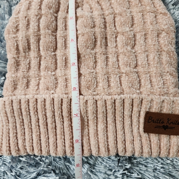 Britt's Knits Blush Pink Beyond Soft Chenille Sherpa Lined Hat - Picture 7 of 8